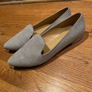 NWOT Aldo Suede & Stud Flats in Light Gray sz 7.5